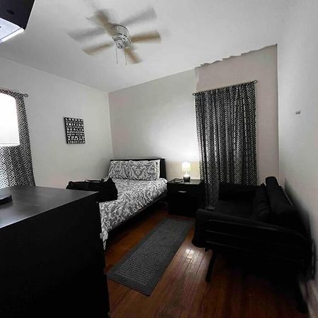 Comfortable 2-Bdrm Spacious Home With Wifi & Patio إنديانابوليس المظهر الخارجي الصورة