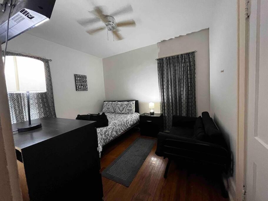 Comfortable 2-Bdrm Spacious Home With Wifi & Patio إنديانابوليس المظهر الخارجي الصورة