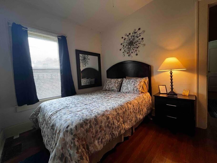 Comfortable 2-Bdrm Spacious Home With Wifi & Patio إنديانابوليس المظهر الخارجي الصورة